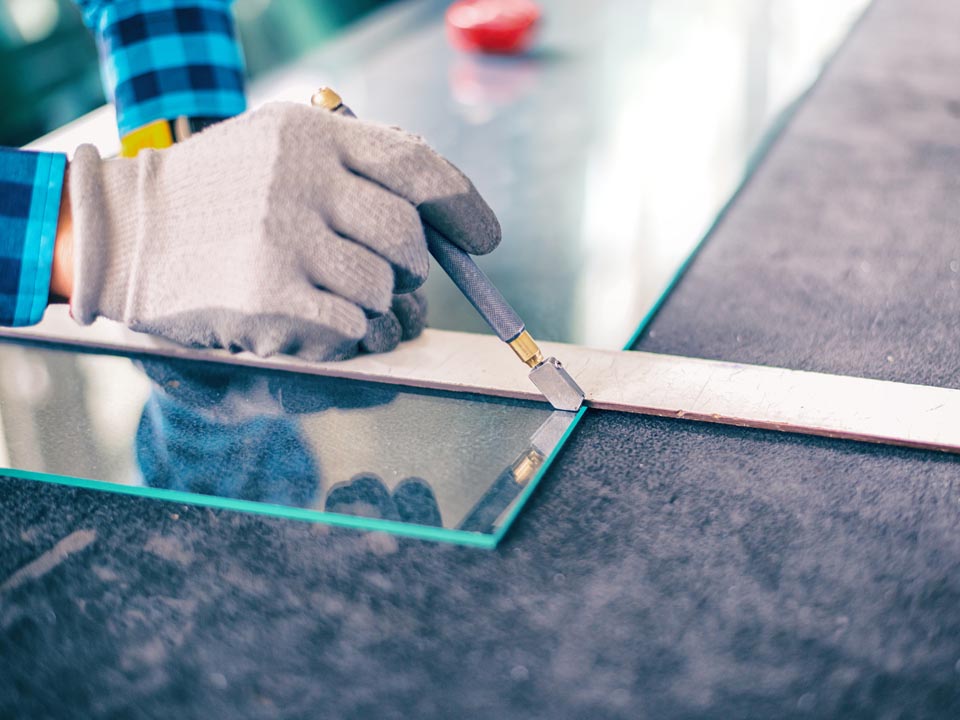 Residential window glass repair and replacement work