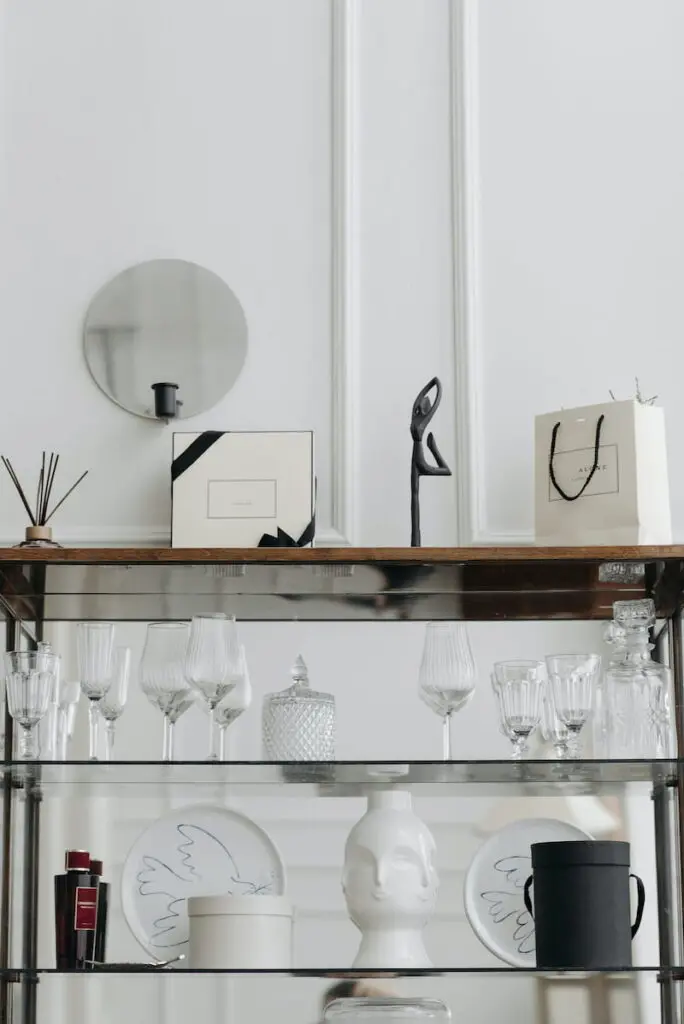 Modern custom glass shelves in a Toronto living room
