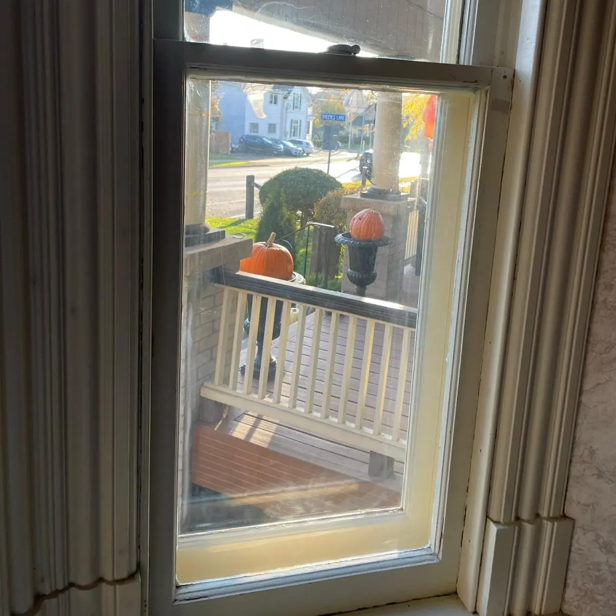 Fog trapped between panes of an insulated window unit requiring assessment in Richmond Hill